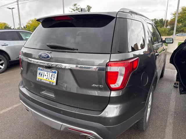 Used 2016 Ford Explorer XLT w/ Equipment Group 202A AWD/4WD image 4