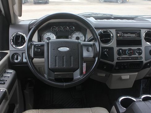 Used 2008 Ford F350 4x4 Crew Cab DRW Super Duty image 9