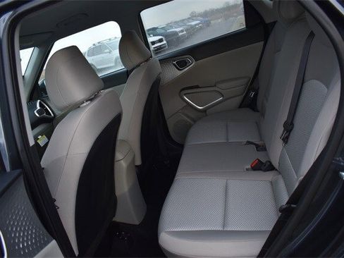 New 2025 Kia Soul LX w/ LX Technology Package image 16
