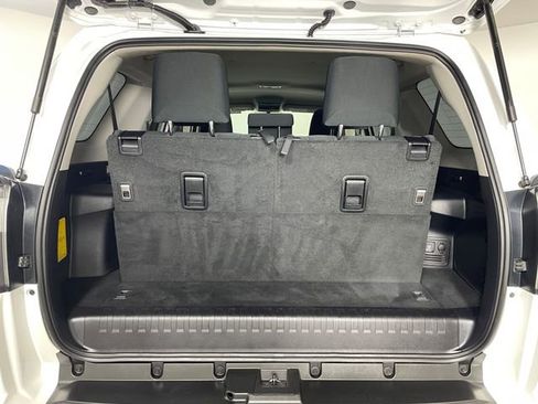 Used 2017 Toyota 4Runner SR5 AWD/4WD image 20