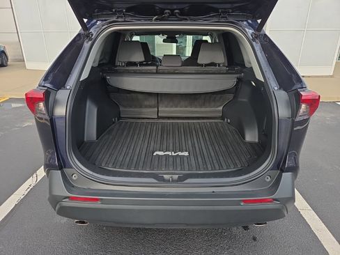 Used 2022 Toyota RAV4 XLE w/ Convenience Package AWD/4WD image 6