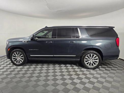 Used 2022 GMC Yukon XL Denali AWD/4WD image 4