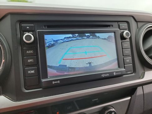Used 2016 Toyota Tacoma SR5 w/ SR5 Appearance Package (SN) RWD image 21