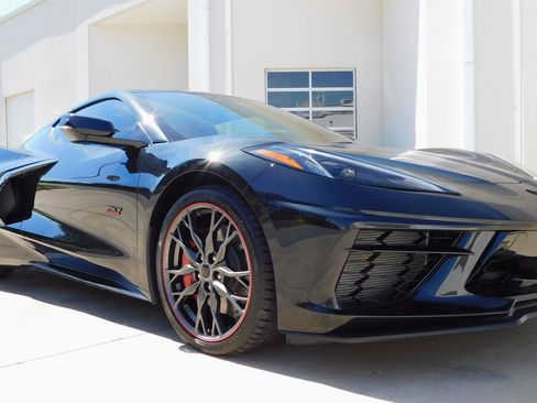 Used 2023 Chevrolet Corvette Stingray Premium Cpe w/ Z51 Performance Package RWD image 35