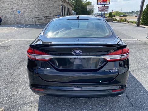 Used 2017 Ford Fusion SE w/ Equipment Group 601A FWD image 6
