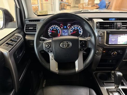 Used 2019 Toyota 4Runner SR5 AWD/4WD image 15