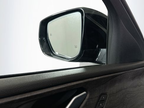 Used 2024 Jeep Grand Cherokee L Limited w/ Luxury Tech Group II image 16