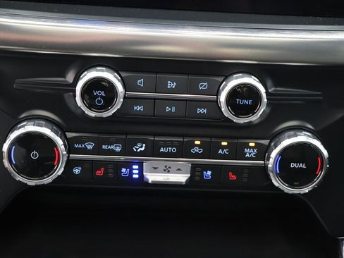 Used 2023 Ford F150 Lariat w/ Equipment Group 502A High image 25