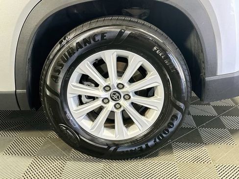 Certified 2026 Toyota Grand Highlander FWD image 29