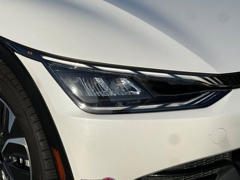 Used 2023 Kia EV6 Light image 46
