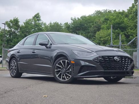 Used 2023 Hyundai Sonata Limited FWD image 1