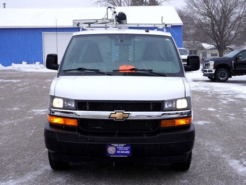 Used 2022 Chevrolet Express 2500 w/ Driver Convenience Package image 8