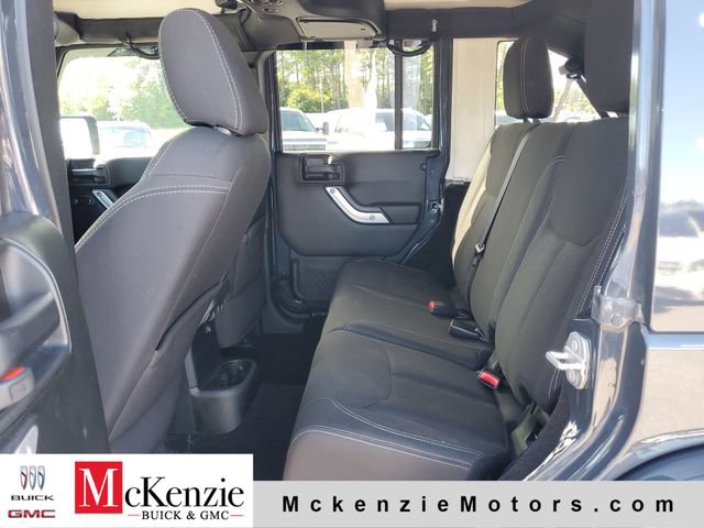 Used 2017 Jeep Wrangler Unlimited Sahara w/ Connectivity Group AWD/4WD image 20