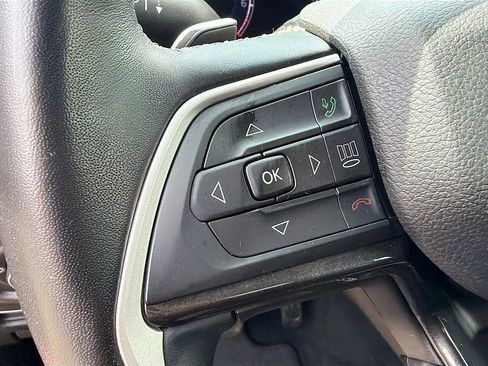 Used 2022 Jeep Grand Cherokee L Laredo w/ Luxury Tech Group I AWD/4WD image 35