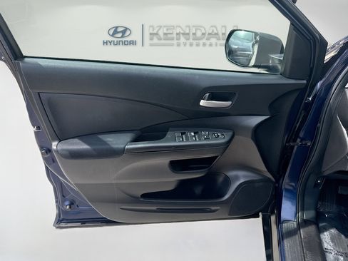 Used 2015 Honda CR-V LX image 17