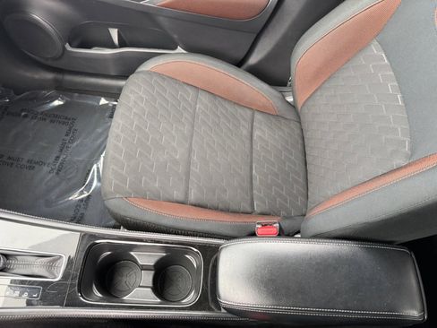 Used 2024 Nissan Kicks SR image 14