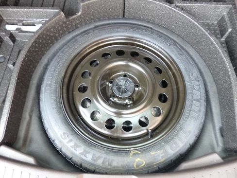 Used 2019 Lincoln MKC Premiere image 37