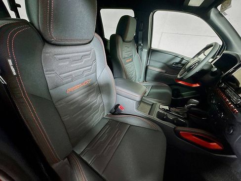 New 2025 Nissan Frontier PRO-4X image 25