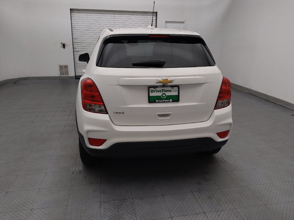 Used 2021 Chevrolet Trax LS w/ Tint and Cruise Package FWD image 6