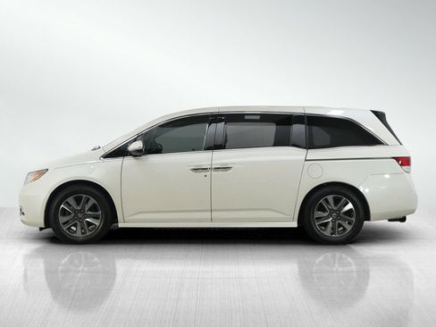 Used 2016 Honda Odyssey Touring Elite image 2
