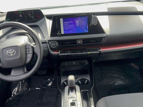 Used 2024 Toyota Prius Prime SE image 12