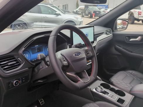 Used 2024 Ford Escape ST-Line Elite w/ Premium Technology Package image 10