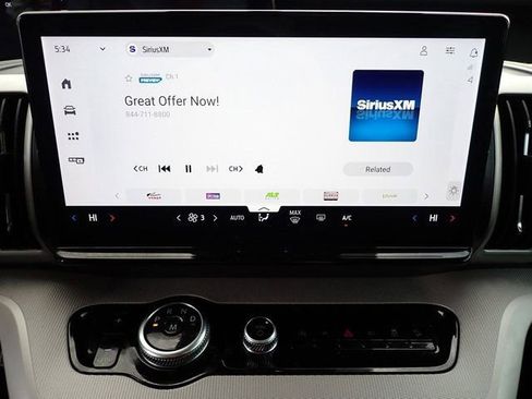 Certified 2025 Ford Expedition Active AWD/4WD image 28