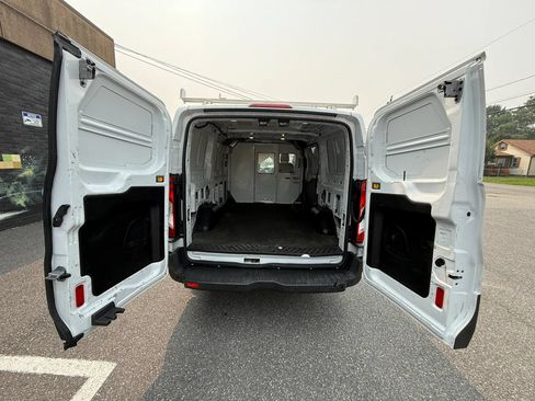 Used 2017 Ford Transit 150 130 Low Roof RWD image 34