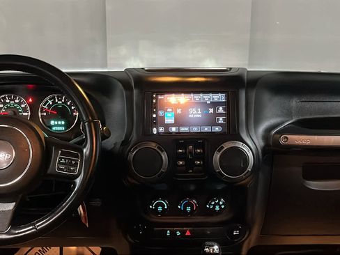 Used 2014 Jeep Wrangler Unlimited Sport w/ Quick Order Package 24S AWD/4WD image 26