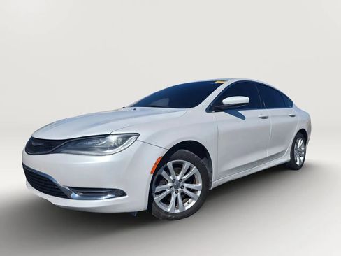 Used 2015 Chrysler 200 Limited FWD image 2