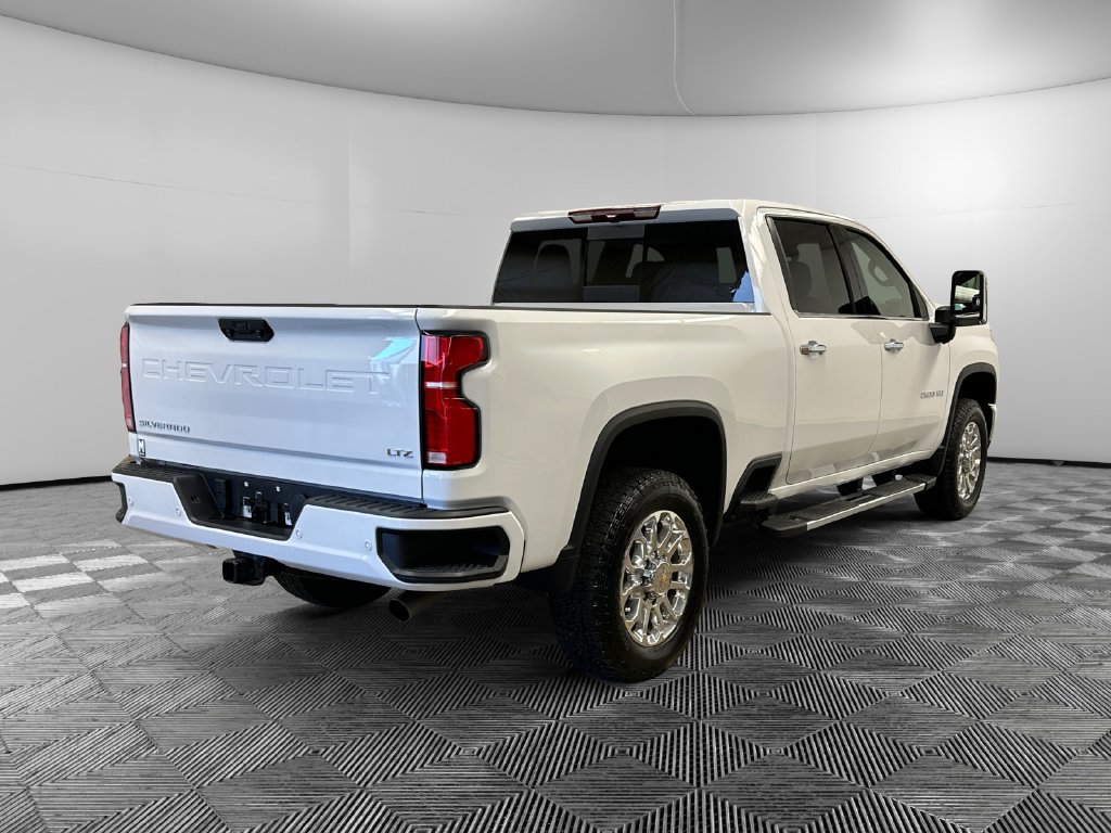 Used 2025 Chevrolet Silverado 2500 LTZ w/ Z71 Chrome Sport Edition AWD/4WD image 5