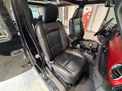 Used 2021 Jeep Wrangler Unlimited Rubicon AWD/4WD image 4