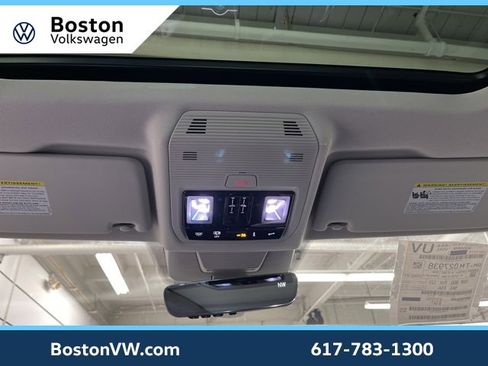 New 2026 Volkswagen Tiguan SE image 23