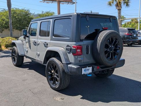 Used 2023 Jeep Wrangler Unlimited Sahara image 8