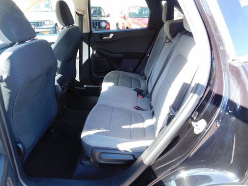 Used 2020 Ford Escape SE image 6