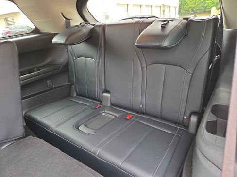 Used 2023 INFINITI QX60 Luxe w/ Vision Package FWD image 10