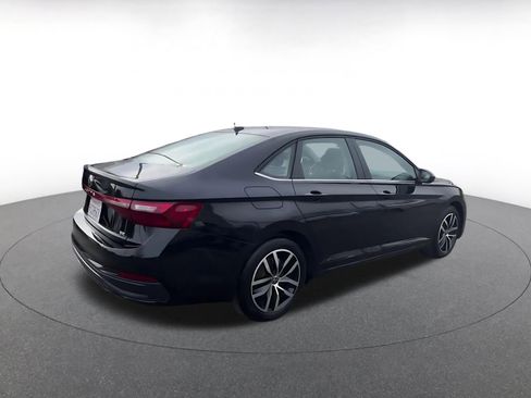 Used 2025 Volkswagen Jetta SE image 15