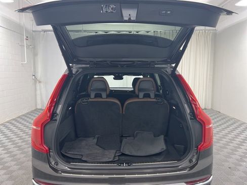 Used 2024 Volvo XC90 B6 Plus image 8