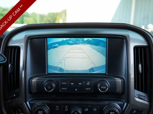 Used 2018 Chevrolet Silverado 1500 High Country AWD/4WD image 11