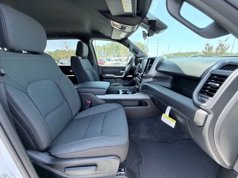 New 2026 RAM 1500 Express AWD/4WD image 23