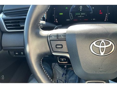 Used 2025 Toyota Camry SE w/ Convenience Package AWD/4WD image 20