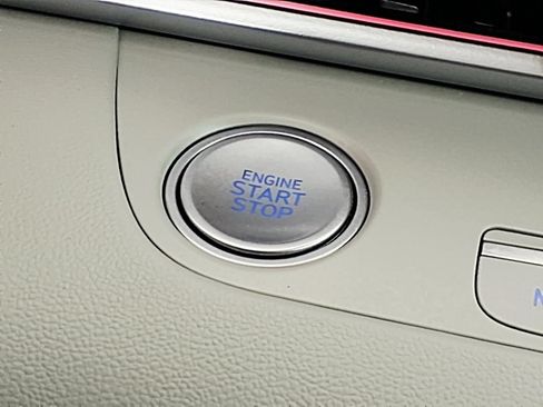 Used 2026 Hyundai Elantra Limited FWD image 20