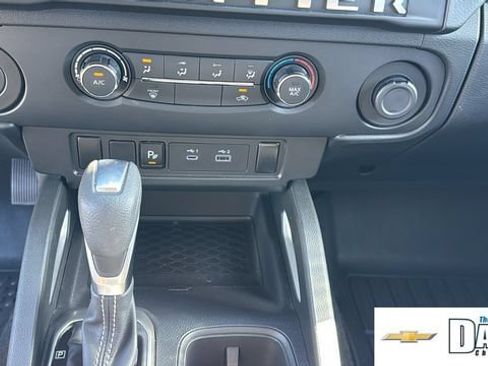 Used 2025 Nissan Frontier SV RWD image 23