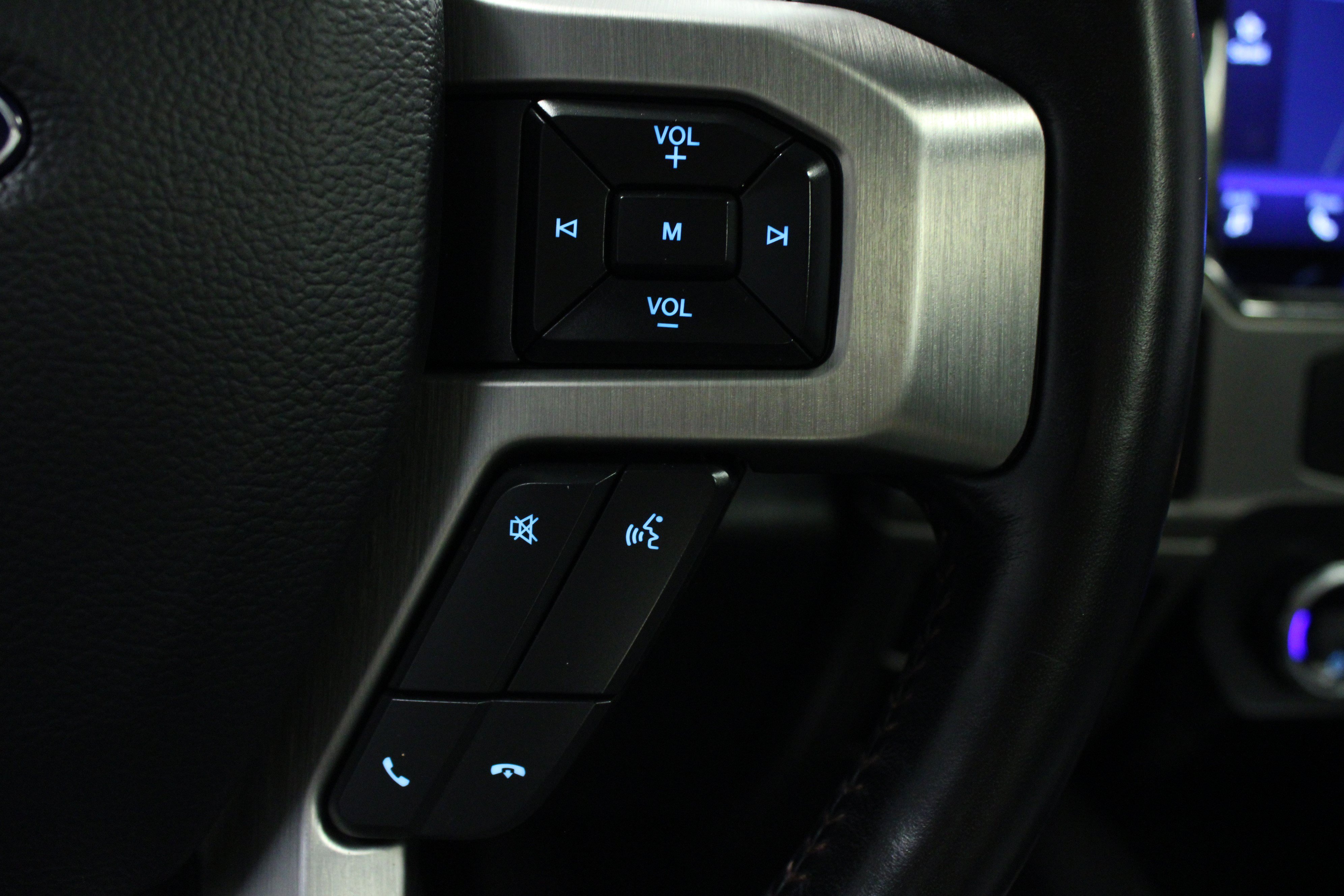 Used 2022 Ford F250 Platinum w/ Tremor Off-Road Package AWD/4WD image 21