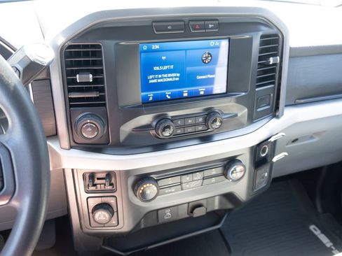 Used 2022 Ford F150 XLT w/ Trailer Tow Package AWD/4WD image 3