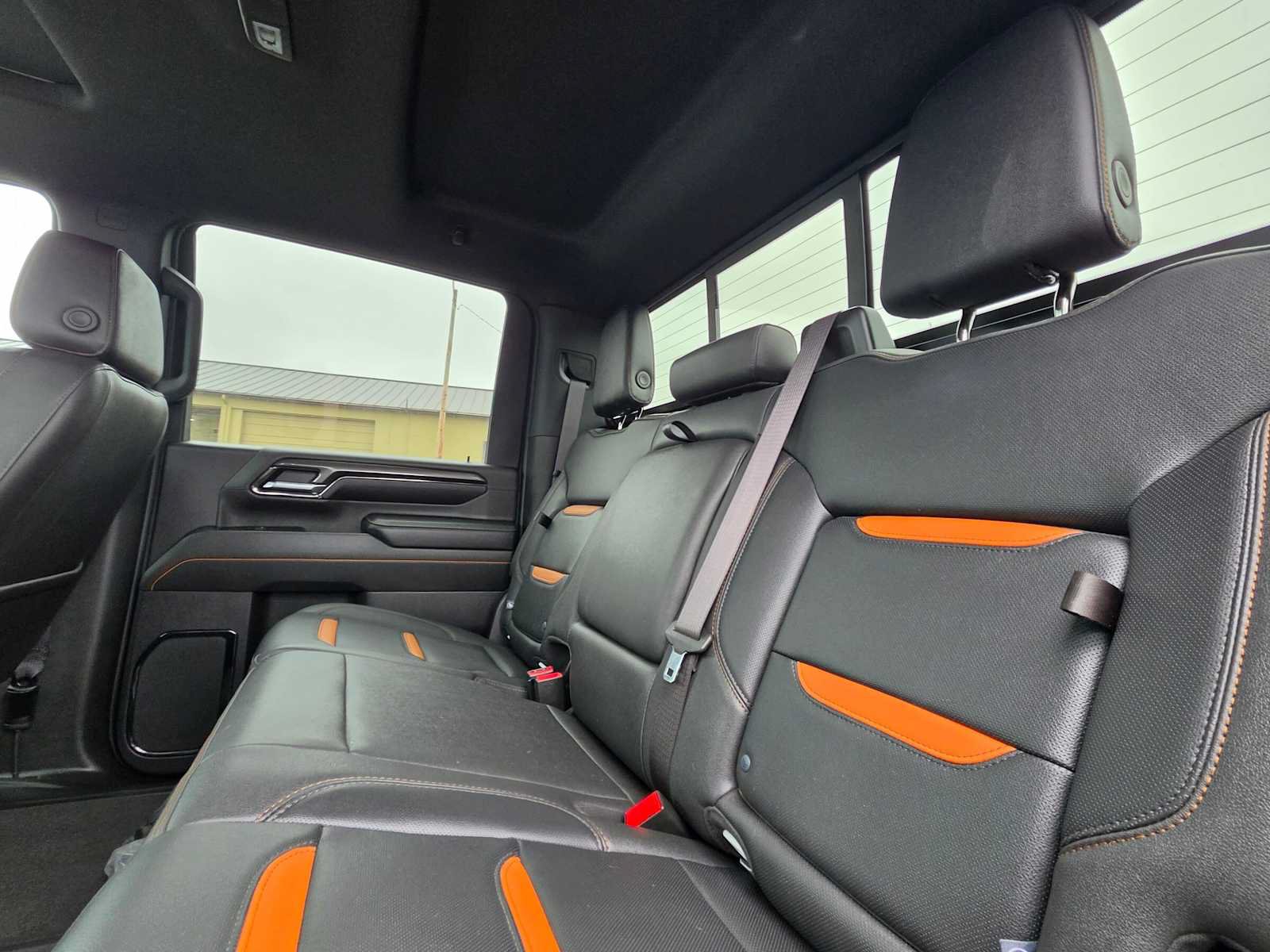 Used 2024 GMC Sierra 2500 AT4 w/ AT4 Premium Plus Package AWD/4WD image 19