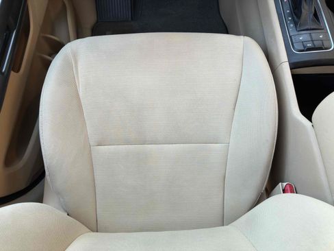 Used 2015 Kia Sedona LX w/ LX Convenience Package FWD image 42