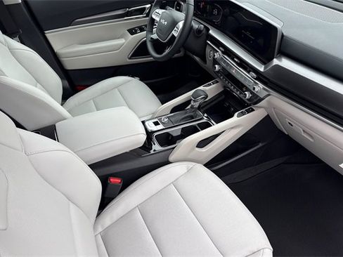 New 2025 Kia Telluride S image 19