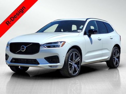 Used 2021 Volvo XC60 T5 R-Design w/ Protection Package Premier AWD/4WD image 9