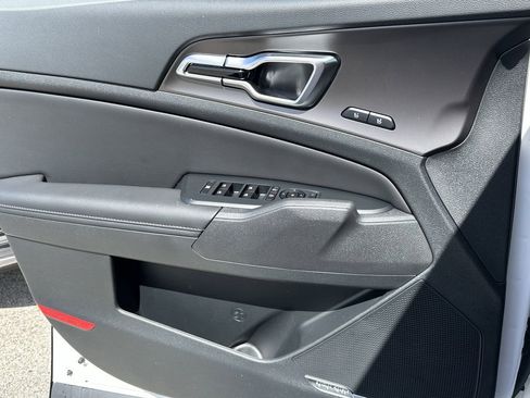 New 2026 Kia Sportage SX FWD image 21